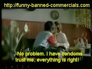 禁止された commercial のために flavoured condoms