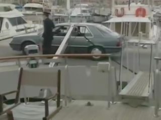 Klasik retro adegan pada yang bot