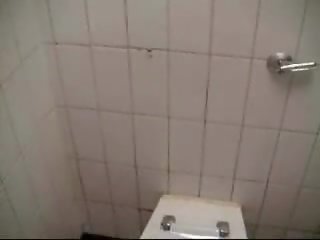 Avalik wc pissimine